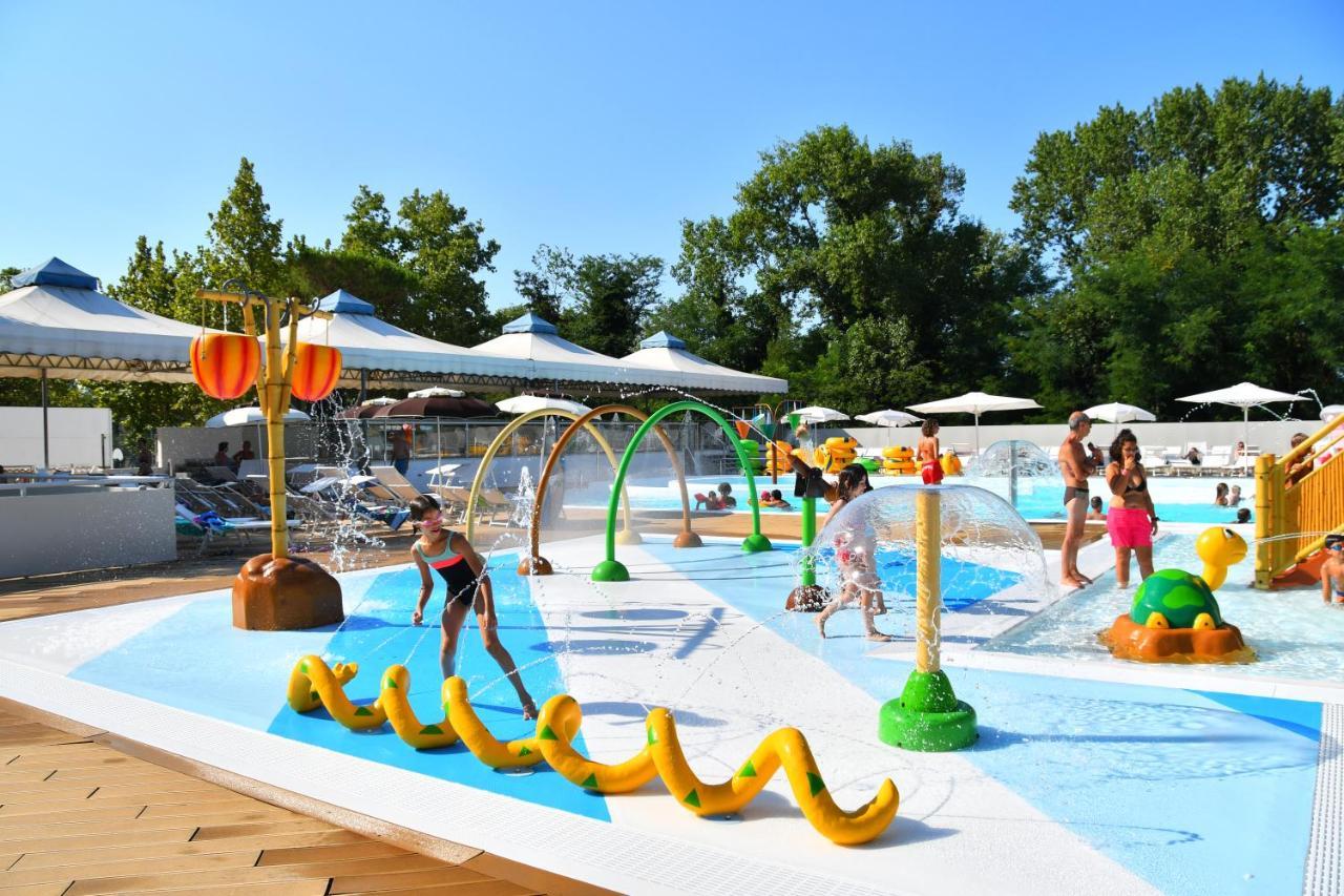 I Tre Moschettieri Camping Village Лідо-ді-Помпоза Екстер'єр фото