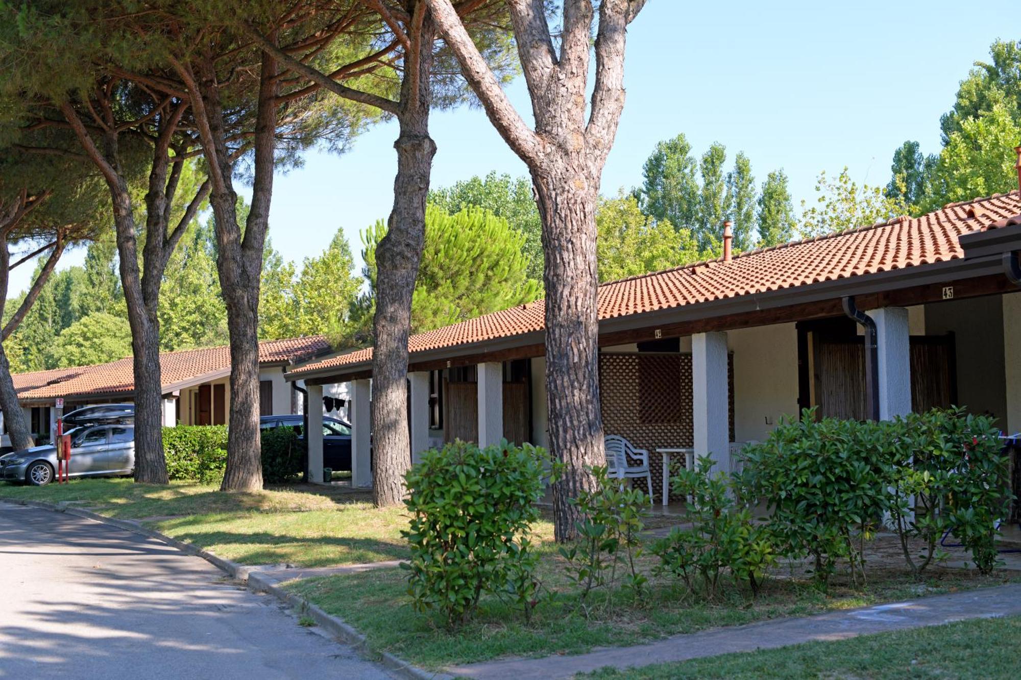 I Tre Moschettieri Camping Village Лідо-ді-Помпоза Екстер'єр фото