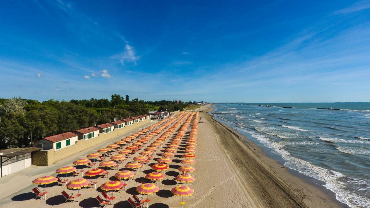 I Tre Moschettieri Camping Village Лідо-ді-Помпоза Екстер'єр фото
