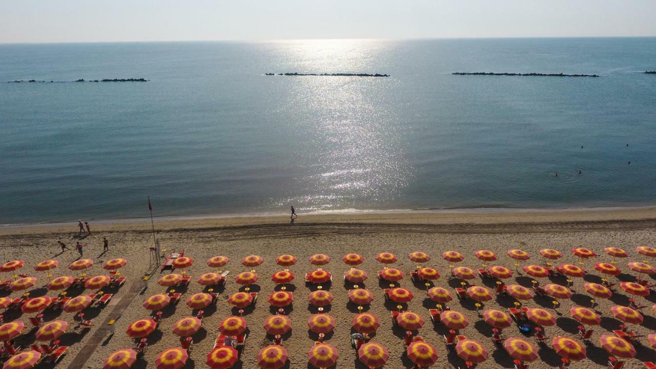 I Tre Moschettieri Camping Village Лідо-ді-Помпоза Екстер'єр фото