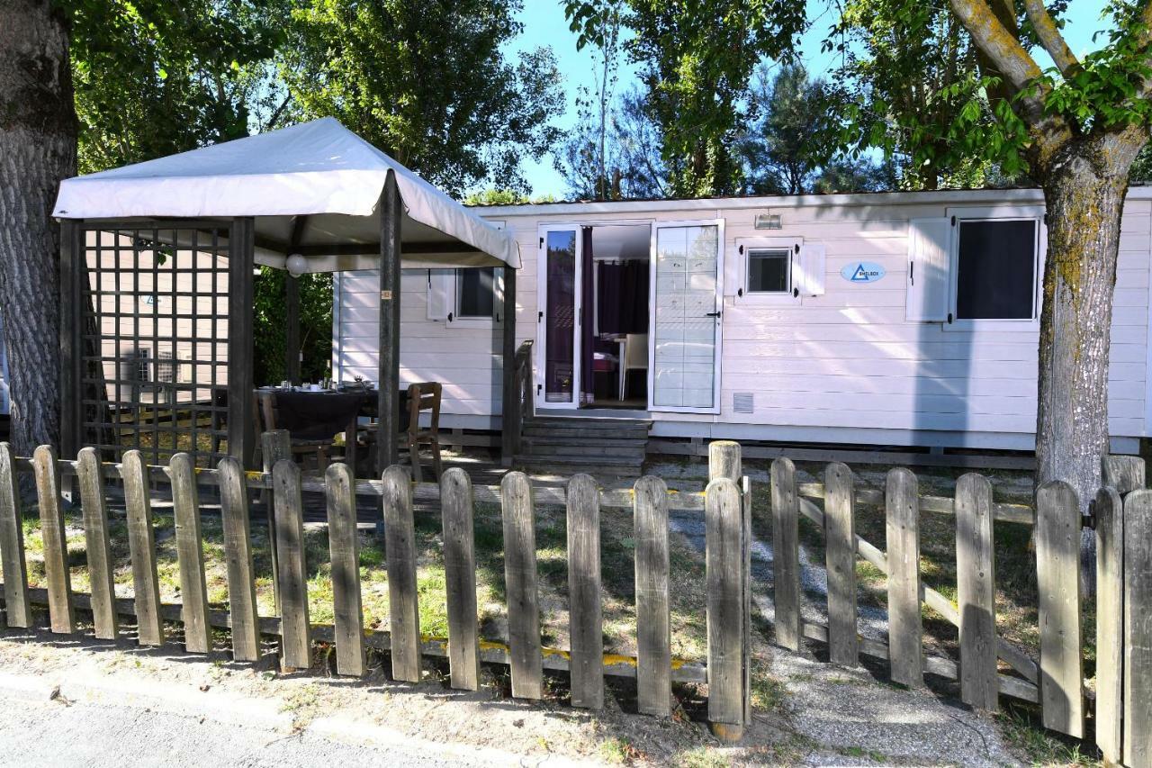 I Tre Moschettieri Camping Village Лідо-ді-Помпоза Екстер'єр фото